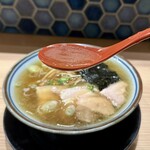 Sugoi Niboshi Ra-Men No Ge Sushi Tsuri Kin - アツアツのスープ