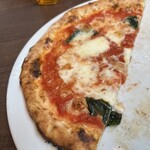 PIZZA SALVATORE CUOMO - ★半分いただいたところで既にお腹いっぱいに。