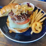 ジョージズ・バーガー - ガーリックスタミナバーガー