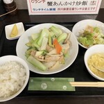 Chuugokusai Shanwei - 鶏と青菜の柚子胡椒炒め ¥950（税込）
