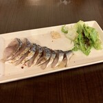 バルバルキッチンアメリ - 手作り炙り〆鯖(¥580)
      こちらも前回より盛り付けが寂しく感じた。