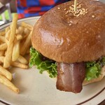 BACK COUNTRY Burger & Cafe - 