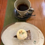 Cafe ＆ Store 楽 - 