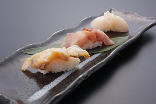 Itamae Sushi Hanare - 極上貝3貫セット