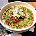 彩華 - 日替わり中華そば　ニラと肉味噌担々麺