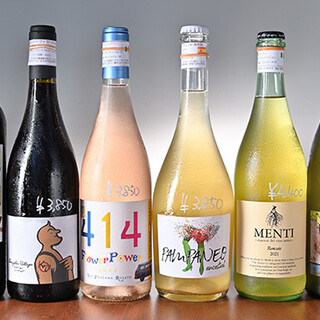 There are plenty of natural wines, craft beers, and Chinese sake that go well with Chinese food!