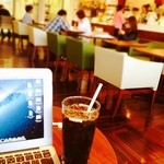 ドトールコーヒーショップ - 初！白ドトール！広々していて、ゆったりくつろげる！