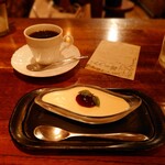 COFFEE HALL くぐつ草 - 