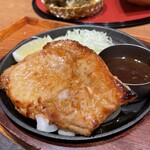 黄金色の豚 - ロースステーキ御膳