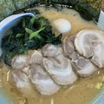 魂心家 - 味濃いめ麺は普通