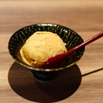 bitter caramel ice cream