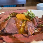 成城石井 スタイル デリ&カフェ - 成城石井自家製ローストビーフ丼