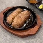 Taishuusakaba Michishirube - 炭焼き牛100%粗挽きハンバーグ 850円