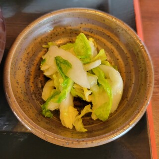 Sumibiyaki Butadon Shingen - 漬物