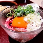 Yakiniku Resutoran Aburiya Bis - 2種類のユッケのひつまぶし風食べ比べ