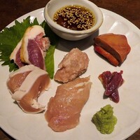 やきとり 嶋家 - 熟成鶏の鳥刺し盛り合わせ