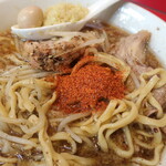 ラーメン二郎 - 一味投下～♪