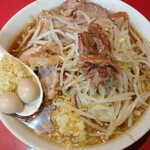 ラーメン二郎 - ラーメン半分＋ニンニク少し＋ショウガ半分