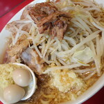 ラーメン二郎 - ラーメン半分＋ニンニク少し＋ショウガ半分
