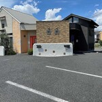 恵 - カフェと隣接してます