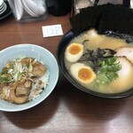 とんこつラーメン まる一 - チャーシュー丼セット 790円。海苔 100円、味玉 100円トッピング。