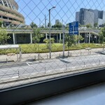 ラーメンの店 ホープ軒 - 国立競技場の道向かいに、お店はあります。