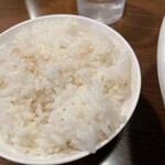 らーめん初代一国堂 - サービスの麦飯です♪