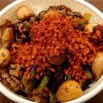 すき家 - 料理写真:期間限定 トリプルニンニク牛丼(700円税込)