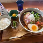 Ninomiya Kinjirou - 醤油ラーメン￥850 たまごかけごはん￥200
                        by masakun 