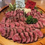 房総熟成肉庫 ジャイアン - 焼いてカットされたやつ