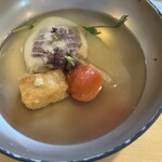 Yoshina - シャコ入り真薯、ナスの揚げ物、トマト