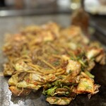 たぴおか食堂 - キムチ焼きそばを熱々鉄板で追い炒めたして絵力UP！