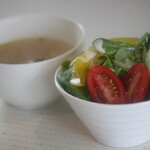 Cafe de curage - オムライスlunch(サラダ・スープ)