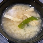 松屋 - 2023/08/21
      牛めし 並盛 つゆだく 400円