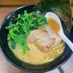 家系ラーメン まるみ家 - 