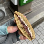 羽田甘精堂 - コーヒーどら焼　断面