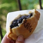 高尾山スミカ - 天狗焼きのなかは、黒豆餡