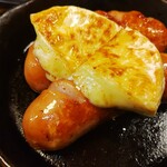 うまいもん屋 櫻 - ソーセージすごく美味しいけどチーズがもっと溶けてたらなお良し。