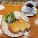 カフェ・ロンディーノ - ポテトサラダトーストセット