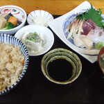 Sakedokoro Shin - お造り定食1300円