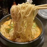 ホルモンらーめん8910 - ホルモンラーメン(赤)