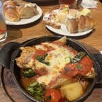 パンビュッフェ&肉イタリアン 茶屋町 ファクトリーカフェ - 