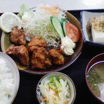 徳次郎食堂 - 唐揚げ定食(750円)