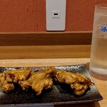 カフェ バー 湯～ねる - 手羽元黒胡椒焼き＆氷彩グレープフルーツサワー