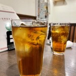 四川 郷土菜 シャンバァロウ - アイスウーロン茶 390円