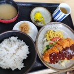 Shokudou Torakichi - とんかつ定食（ご飯少なめ）５歳児が頼みました。