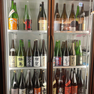 More than 20 types of sake and shochu available at all times! Cheers with your favorite cup!