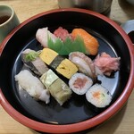 丸万寿司本店 - 寿司盛り合わせ定食