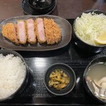 キセキ食堂 - 上キセキカツ定食(160g)