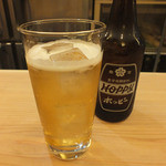 家庭料理 三福 - 女性にホッピーを注文すると、一杯目はナカとソトを混ぜて提供！